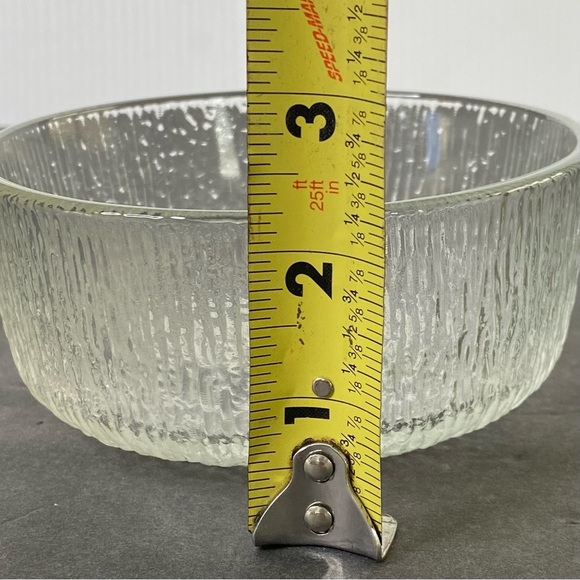Vintage Indiana Glass Clear Crystal Ice Textured Bark 5" Fruit Bowl MCM - Picture 4 of 5